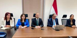 نائب وزير الخارجية يعقد لقاءً افتراضيًا مع أوائل الثانوية العامة المصريين في الكويت وأولياء أمورهم - كورة نيوز
