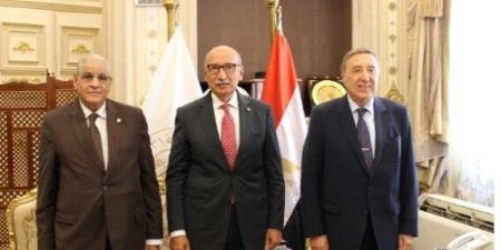 المستشار بولس فهمي يهنئ رئيس محكمة النقض بمناسبة توليه منصبه الجديد - كورة نيوز