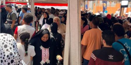 على نغمات "تسلم الأيادي".. المصريون يدلون بأصواتهم في انتخابات مجلس الشيوخ بالإسكندرية - كورة نيوز