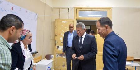 رئيس "الأعلى للإعلام" يدلي بصوته في انتخابات الشيوخ.. ويؤكد: المشاركة واجب وطني وحق دستوري - كورة نيوز
