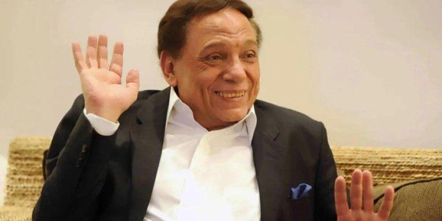 شاهد.. أول ظهور للزعيم عادل إمام في حفل زفاف حفيده بعد غياب طويل - كورة نيوز