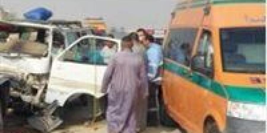 إصابة 13 شخصًا في تصادم مروع بين ميكروبياسين بطريق نجع حمزة في سوهاج - كورة نيوز