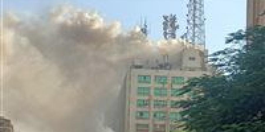 محافظ القاهرة ووزيرة التنمية المحلية يتفقدان موقع حريق سنترال رمسيس ويوجهان بسرعة إزالة آثاره - كورة نيوز