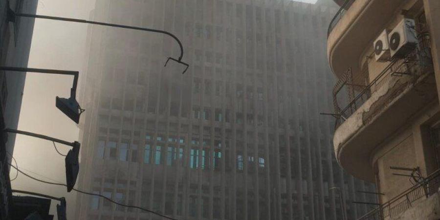 الدفع بـ 17 سيارة إسعاف لموقع حريق سنترال رمسيس - كورة نيوز