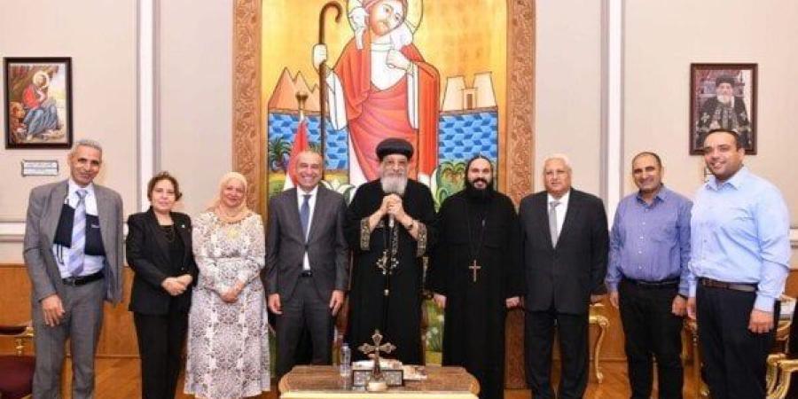 رئيس البنك الزراعي يبحث مع البابا تواضروس تعزيز التوسع في تمويل مشروعات الأديرة - كورة نيوز