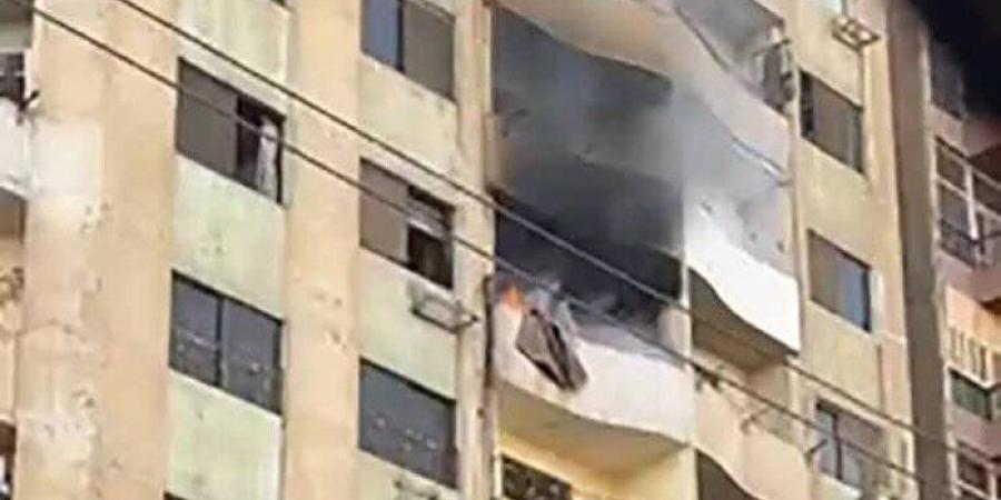 النيران تلتهم شقة سكنية في شارع الحجاز.. والدفع بسيارات إطفاء لمحاصرتها - كورة نيوز