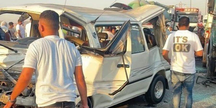 عاجل.. حادث تصادم مروع بين مقطورة وميكروباص وملاكي على الطريق الأوسطي - كورة نيوز