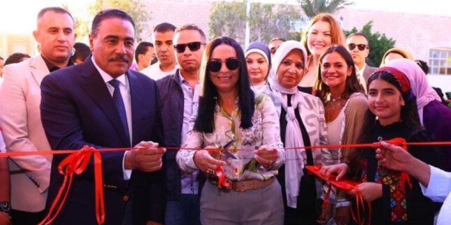 وزيرة التضامن الاجتماعي تتفقد أروقة معرض ديارنا للحرف اليدوية والتراثية بالساحل الشمالي - كورة نيوز