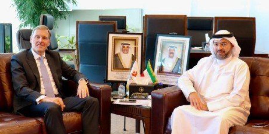 رئيس "الطيران المدني" يبحث والرئيس التنفيذي لشركة إيرباص التعاون في الصناعات الجوية وخدمات الطيران - كورة نيوز