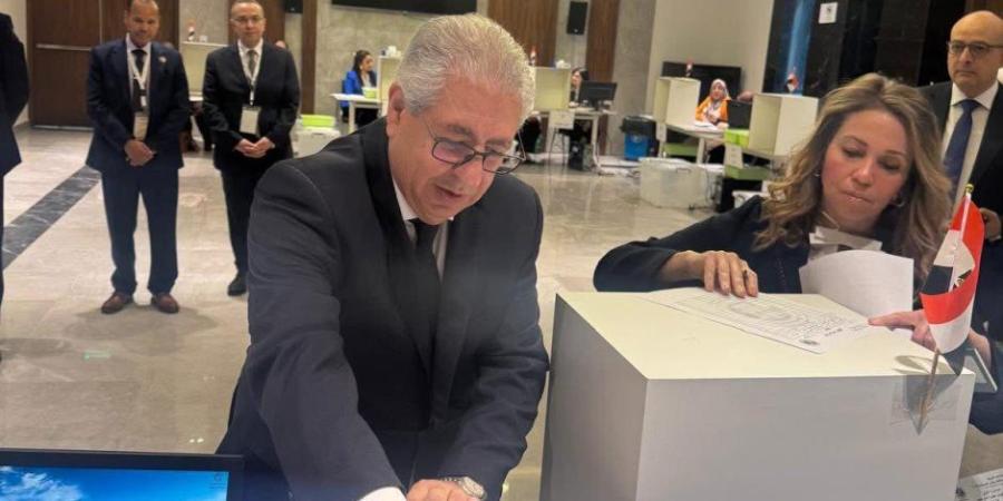 الساعات الأولى من التصويت بانتخابات مجلس الشيوخ في الخارج.. لا معوقات والإقبال مستمر (صور) - كورة نيوز